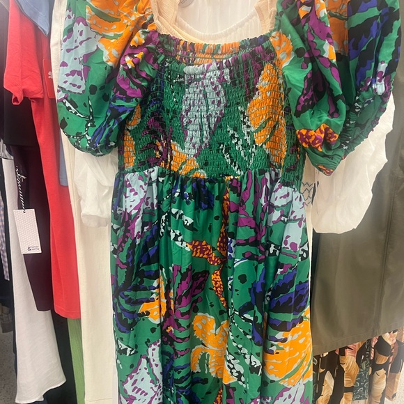 IN SEARCH OF THIS TRULY 4 YOU GREEN DRESS IN SIZE SMALL!! 🤩🙏🏼 - Picture 1 of 2